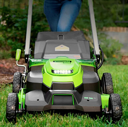 Газонокосилка аккумуляторная GREENWORKS GD60LM61 (60В, 61 см, самоходная, бесщеточная, без АКК и З/У),							